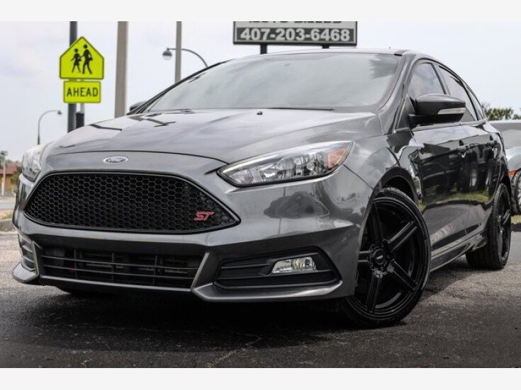 Thumbnail Photo undefined for 2017 Ford Focus ST Hatchback